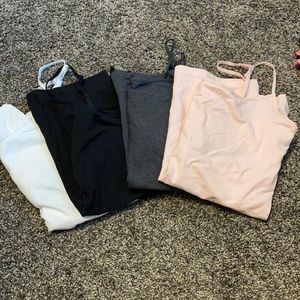 Lot of 4 tanks with built in bra